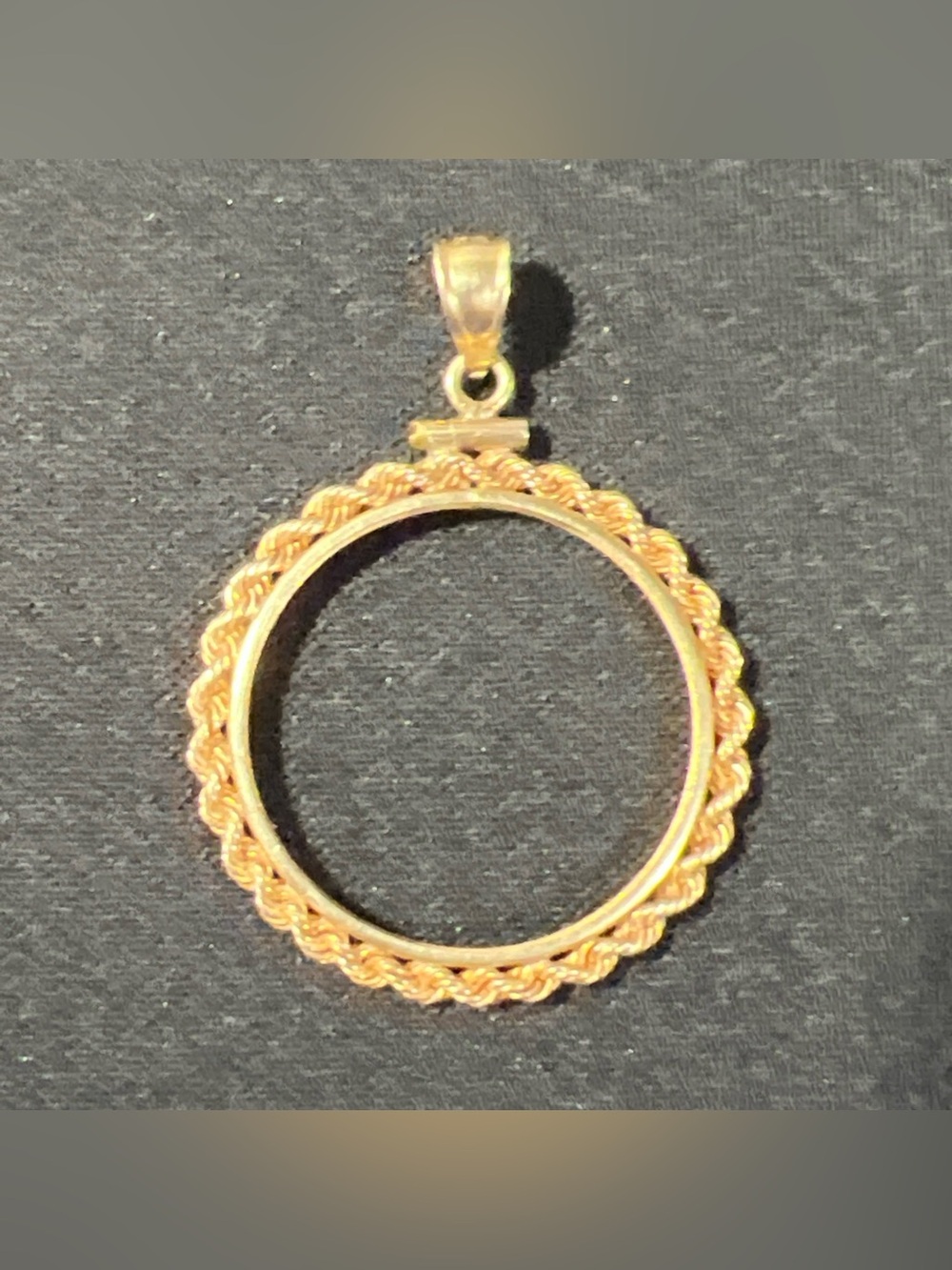 14K Gold Screw Top Twisted Rope Coin Bezel Pendant (1907-1933 $10 Indian Head)